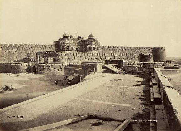 दिल्ली का नाम दिल्ली कैसे पड़ा..कैसे महाभारत के समय से इसने आजाद भारत तक देखा है